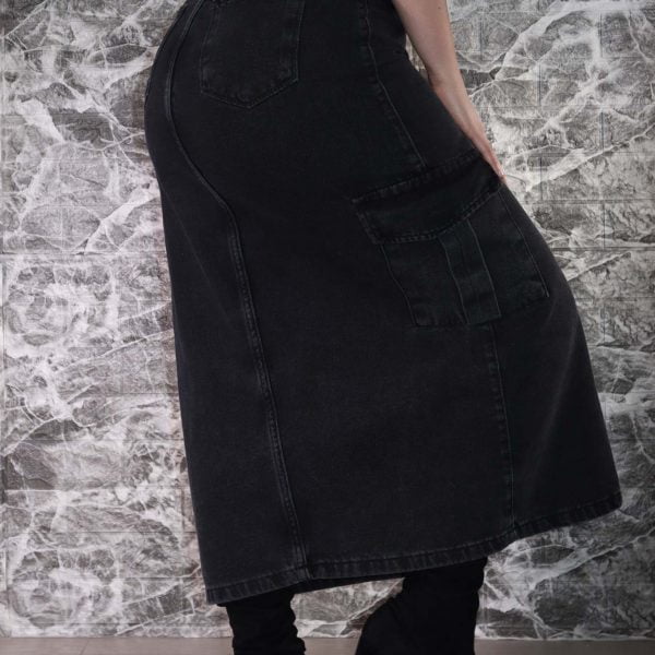 Alternative view of Pollera Larga Cargo Negra