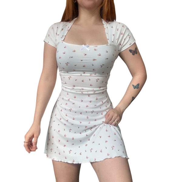 vestido blanco con flores corto, de mujer, corset.