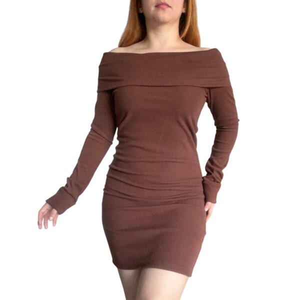 Vestido Chocolate Manga Larga Cuello Bote Serena